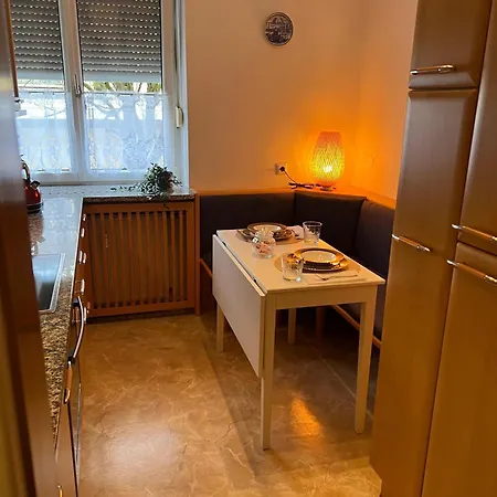 Exposé Apartman *